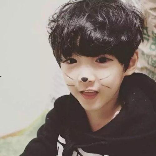 男生萌照片,捕捉校园男生青春风采