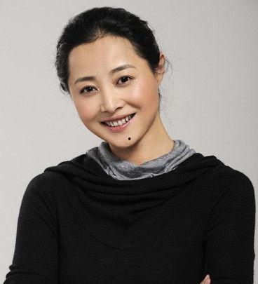 王维庭个人资料,才华横溢的艺术家，人生轨迹与艺术成就的完美融合