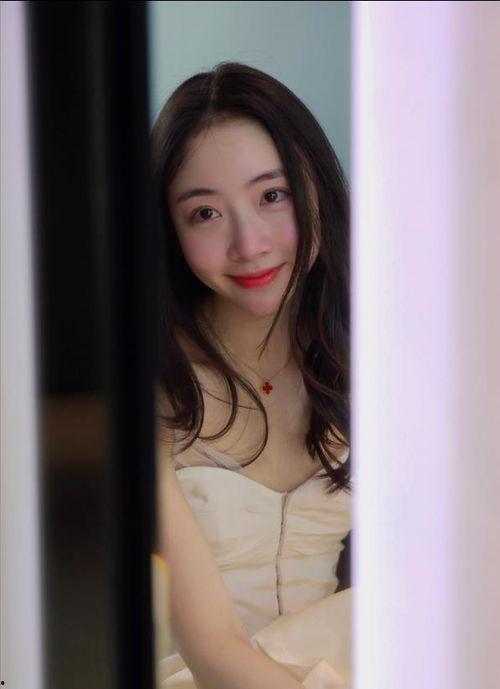 田雨晨和陈露照片,美丽瞬间，光影交织